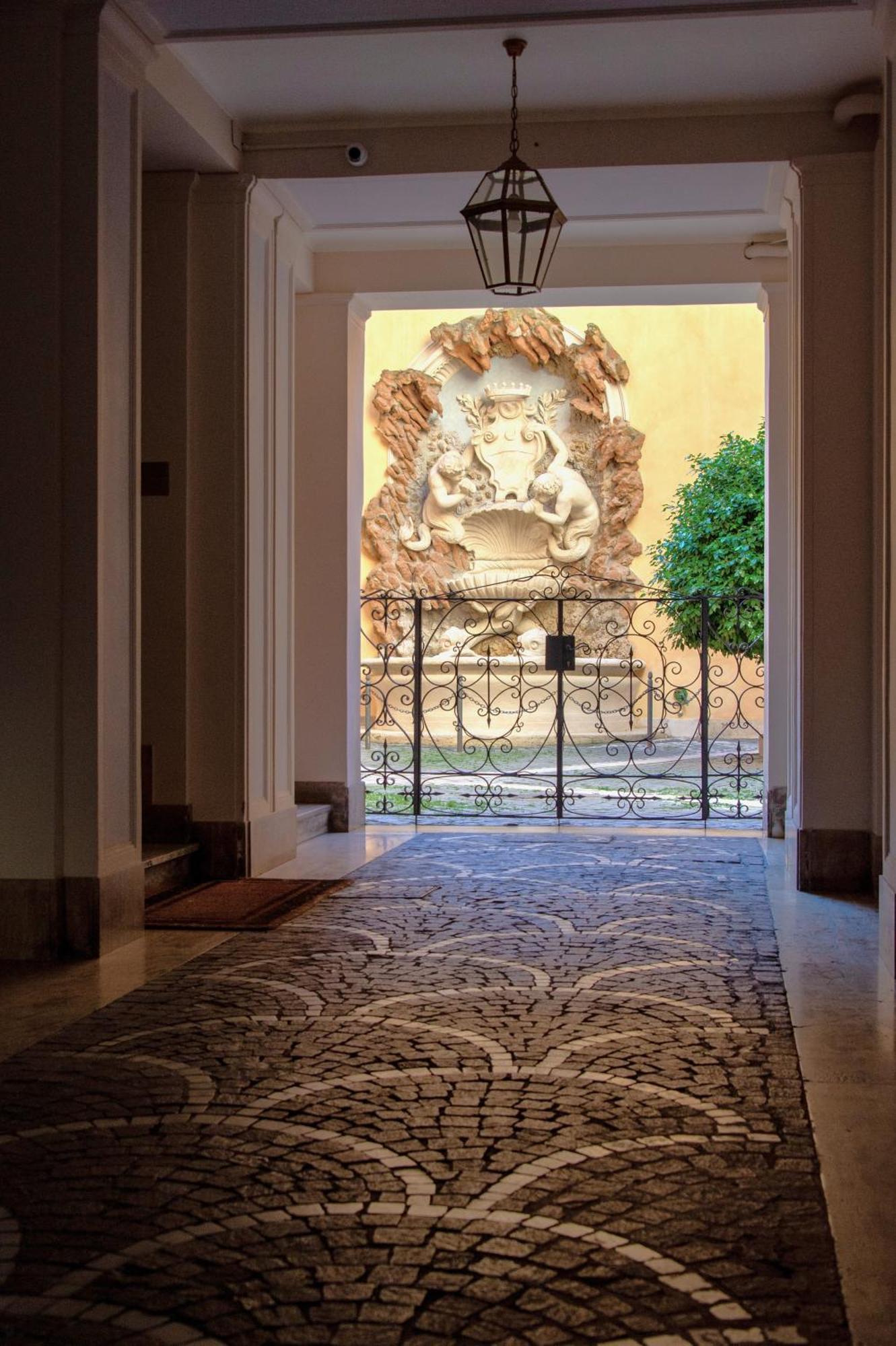 Bernini Stay, Next To Trevi Fountain Rome Bagian luar foto